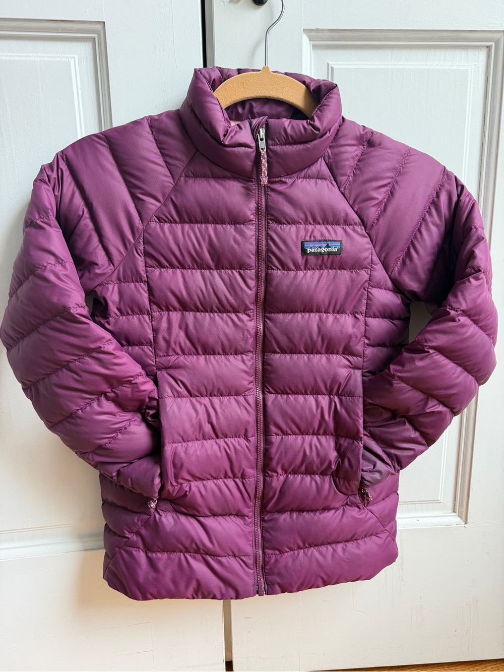 Patagonia Kid’s Drop Tail Down sweater — Purple